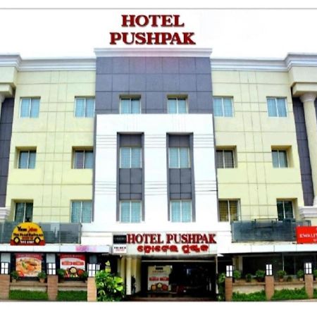 Hotel Pushpak Bhuvanesvar Kültér fotó