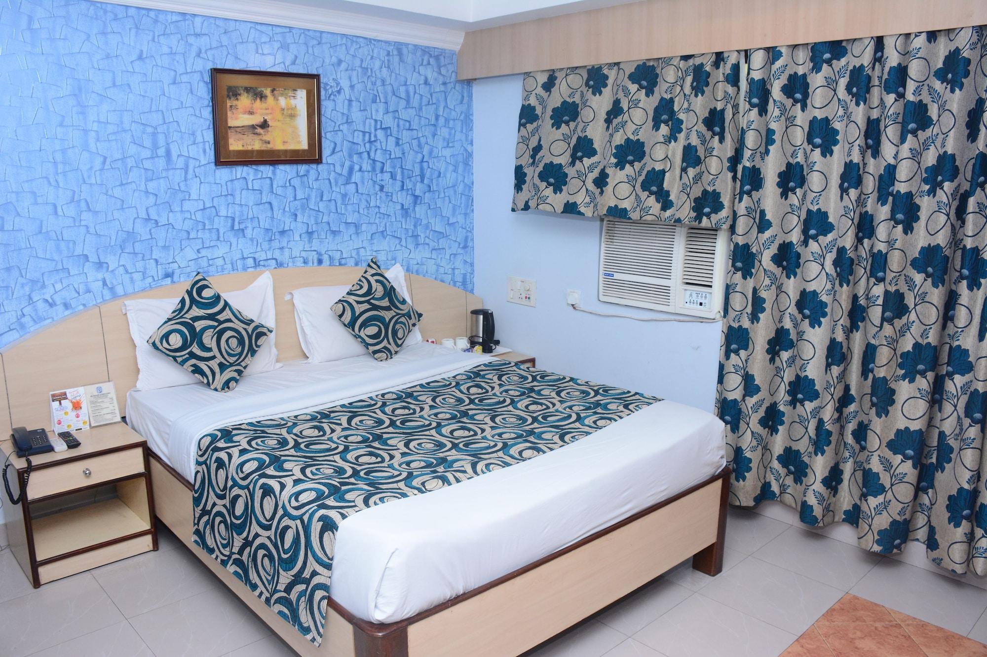Hotel Pushpak Bhuvanesvar Kültér fotó
