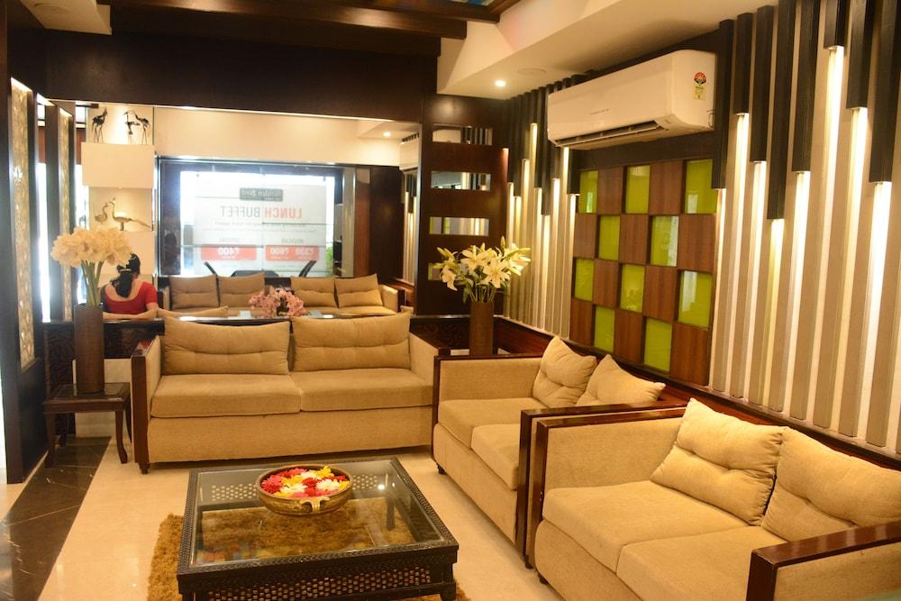 Hotel Pushpak Bhuvanesvar Kültér fotó