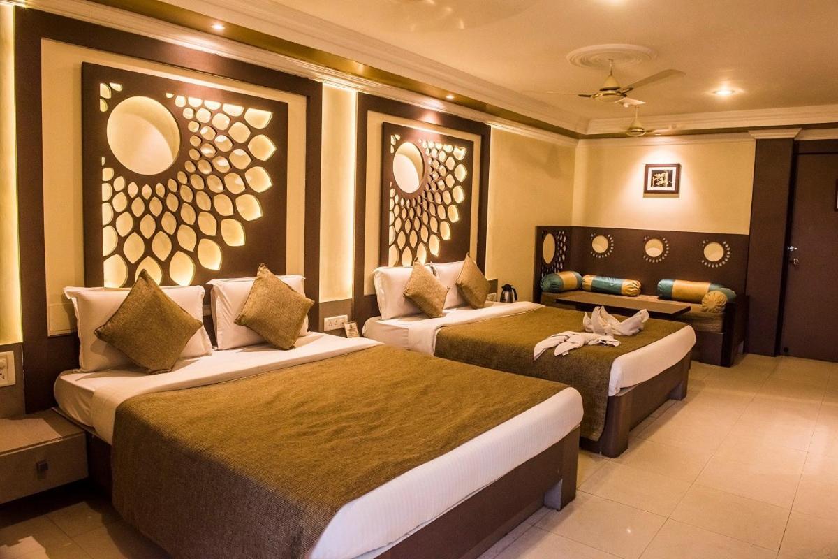 Hotel Pushpak Bhuvanesvar Kültér fotó
