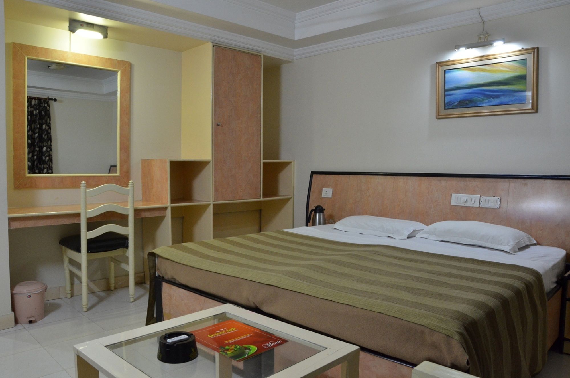 Hotel Pushpak Bhuvanesvar Kültér fotó